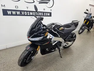 2022 Aprilia Tuono V4 Factory