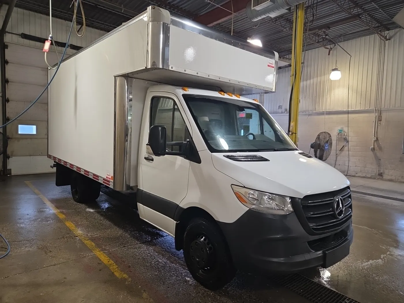 2021 Mercedes-Benz Sprinter 4500 - 14Ft Box + 2Ft Overcab - V6 Diese