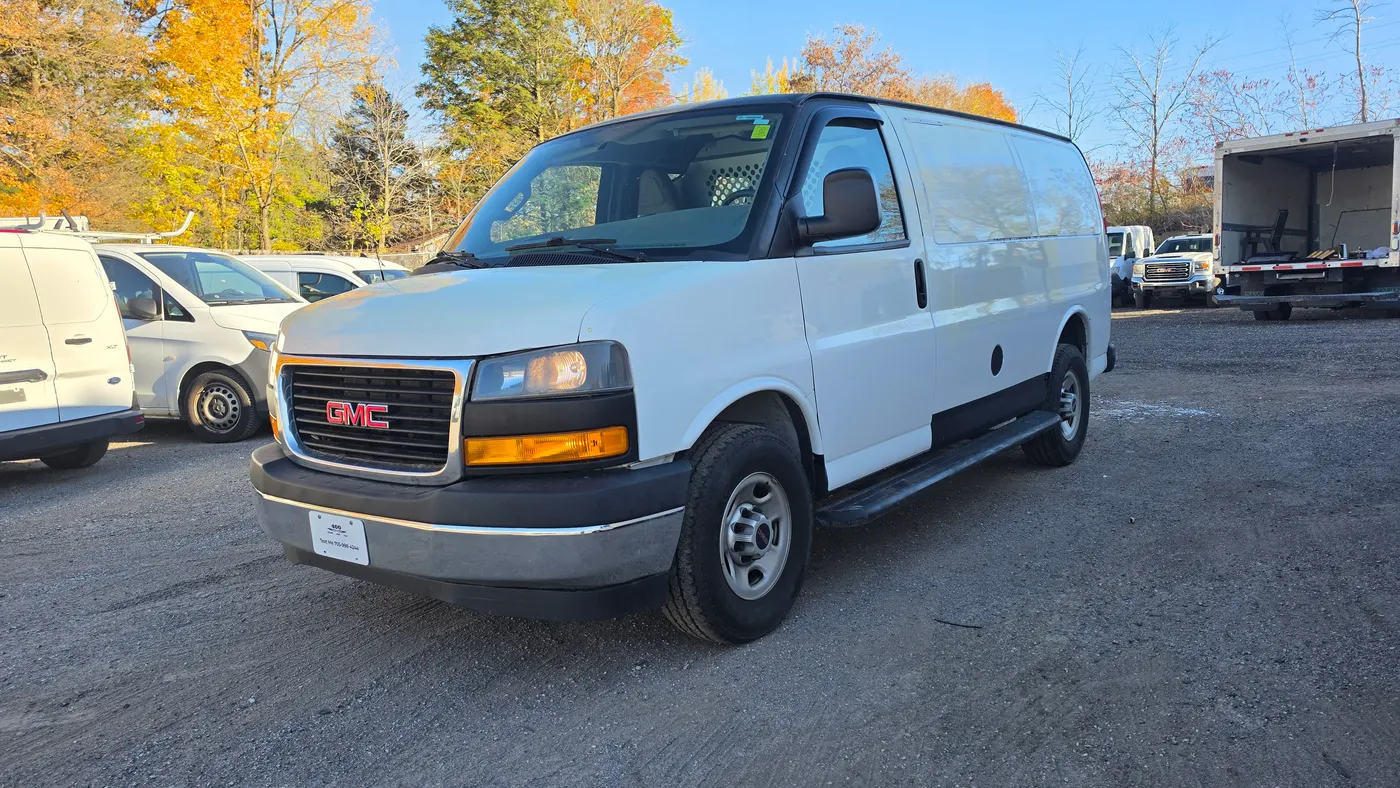 2017 GMC Savana G2500 - 4.8L V8 - Cruise/Divider